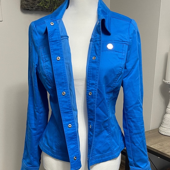White House Black Market Vibrant Blue Jean Jacket - Picture 9 of 11